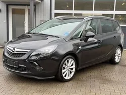 Gebraucht 2016 Opel Zafira Tourer drive Van / Kleinbus | 5.300 € (Superpreis)