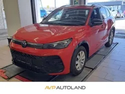 Persimmon red metallic Gebraucht 2024 VW Tiguan R-line SUV | 40.489 € (Guter Preis)