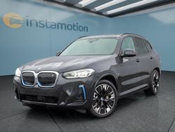 Schwarz Gebraucht 2022 BMW iX3 SUV | 44.749 € (Etwas zu teuer)