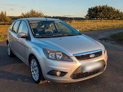 Silber Gebraucht 2009 Ford Focus Sport Limousine | 3.299 € (Etwas zu teuer)