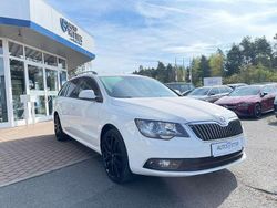Weiß Gebraucht 2014 Skoda Superb Active Kombi | 8.990 € (Fairer Preis)