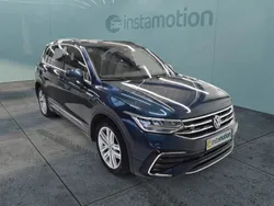 Blau Gebraucht 2024 VW Tiguan R-line SUV | 41.150 € (Fairer Preis)