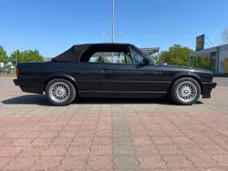 Schwarz Gebraucht 1992 BMW 318 Cabriolet Performance Cabrio | 10.999 €