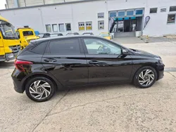 Schwarz Gebraucht 2023 Hyundai i20 Select Limousine | 15.490 € (Fairer Preis)