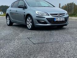 Grau Gebraucht 2015 Opel Astra Sport Limousine | 6.450 € (Fairer Preis)