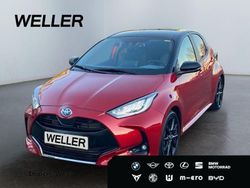 Rot Gebraucht 2023 Toyota Yaris Hybrid Style Kleinwagen | 23.990 € (Teuer)
