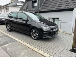 Deep black Gebraucht 2018 VW Golf Sportsvan Van / Kleinbus | 17.490 € (Fairer Preis)