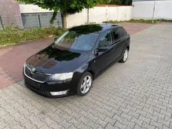 Schwarz Gebraucht 2013 Skoda Rapid Limousine | 5.299 € (Etwas zu teuer)