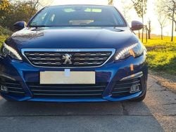 Blau Gebraucht 2018 Peugeot 308 Allure Kombi | 11.500 € (Fairer Preis)