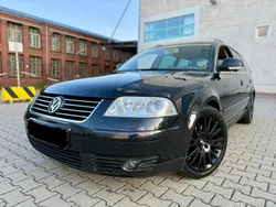 Schwarz Gebraucht 2004 VW Passat Highline Kombi | 3.600 € (Etwas zu teuer)