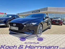 Jet black Neu 2025 Mazda 3 Center-Line Limousine | 25.999 € (Guter Preis)
