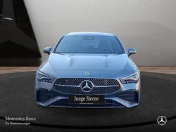 Grau Gebraucht 2024 Mercedes CLA180 Shooting Brake AMG Kombi | 28.990 €