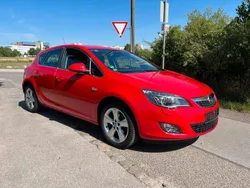 Rot Gebraucht 2010 Opel Astra Limousine | 4.490 € (Guter Preis)