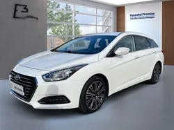 White crystal / mic Gebraucht 2017 Hyundai i40 Premium Kombi | 15.490 € (Etwas zu teuer)
