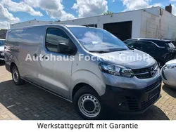 Grau Neu 2024 Opel Vivaro Van | 33.308 € (Etwas zu teuer)