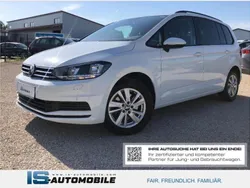 Pure white Gebraucht 2022 VW Touran Comfortline Van / Kleinbus | 26.949 € (Fairer Preis)