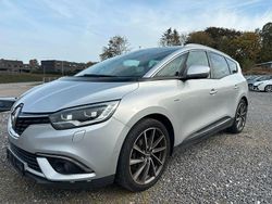 Grau Gebraucht 2018 Renault Scénic IV Bose Edition Van / Kleinbus | 7.500 € (Etwas zu teuer)