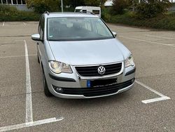 Silber Gebraucht 2009 VW Touran Van / Kleinbus | 4.990 € (Fairer Preis)