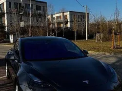 Grau Gebraucht 2022 Tesla Model 3 Limousine | 26.000 € (Superpreis)