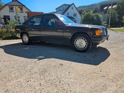 Braun Gebraucht 1987 Mercedes 190 Limousine | 4.400 €