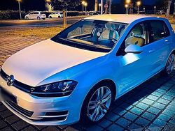 Weiß Gebraucht 2013 VW Golf Highline Limousine | 12.000 €