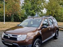 Braun Gebraucht 2012 Dacia Duster Lauréate SUV | 4.400 € (Fairer Preis)