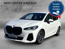 Weiss Gebraucht 2024 BMW 218 Active Tourer M Sport Van / Kleinbus | 35.739 € (Fairer Preis)
