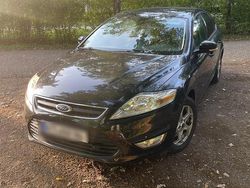 Schwarz Gebraucht 2011 Ford Mondeo Limousine | 3.200 €