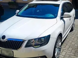 Weiß Gebraucht 2014 Skoda Superb Elegance Kombi | 13.599 € (Etwas zu teuer)