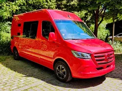 Rot Gebraucht 2018 Mercedes Sprinter Van | 69.900 €