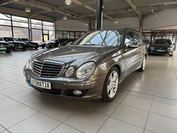 Braun Gebraucht 2008 Mercedes E220 Avantgarde Kombi | 7.890 € (Teuer)