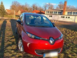 Rot Gebraucht 2020 Renault Zoe Life Kleinwagen | 9.000 € (Guter Preis)