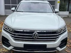 Oryxweiß perlmutteffekt Gebraucht 2018 VW Touareg R-line SUV | 45.900 € (Teuer)