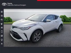 Platinum white pearl mc. Gebraucht 2023 Toyota C-HR Team SUV | 26.880 € (Fairer Preis)