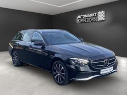 Schwarz Gebraucht 2022 Mercedes E300 Night Limousine | 28.090 € (Guter Preis)