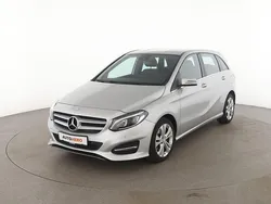 Grau Gebraucht 2017 Mercedes B200 Urban Van / Kleinbus | 16.020 € (Fairer Preis)