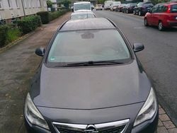 Grau Gebraucht 2011 Opel Astra Kombi | 2.700 € (Guter Preis)