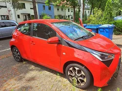 Rot Gebraucht 2021 Toyota Aygo Team Kleinwagen | 9.999 € (Guter Preis)
