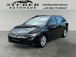 Grenadillschwarz metallic Gebraucht 2024 VW Golf VIII Life Kombi | 25.990 € (Fairer Preis)
