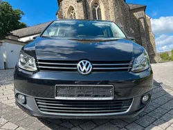 Schwarz Gebraucht 2015 VW Touran Cup Van / Kleinbus | 9.500 € (Fairer Preis)