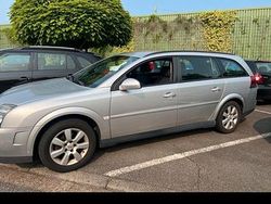 Silber Gebraucht 2005 Opel Vectra Kombi | 999 €