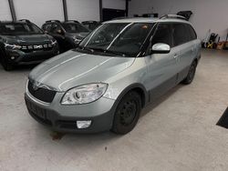 Grau Gebraucht 2010 Skoda Fabia Kombi | 1.950 €