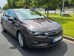 Braun Gebraucht 2015 Opel Astra Innovation Limousine | 8.900 € (Guter Preis)