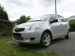 Silber metallic Gebraucht 2008 Toyota Yaris Sol Kleinwagen | 3.000 € (Etwas zu teuer)