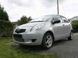 Silber metallic Gebraucht 2008 Toyota Yaris Sol Kleinwagen | 3.000 € (Fairer Preis)