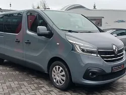 Städtisches grau Gebraucht 2020 Renault Trafic Van | 31.990 € (Teuer)