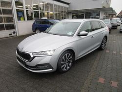Silber Gebraucht 2022 Skoda Octavia Style Kombi | 23.988 € (Fairer Preis)