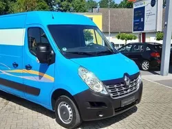 Blau Gebraucht 2018 Renault Master Van | 14.500 € (Etwas zu teuer)