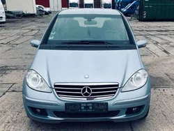 Horizontblau Gebraucht 2006 Mercedes A170 Avantgarde Limousine | 6.850 € (Teuer)