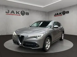 Silber Gebraucht 2018 Alfa Romeo Stelvio Super SUV | 25.879 € (Etwas zu teuer)